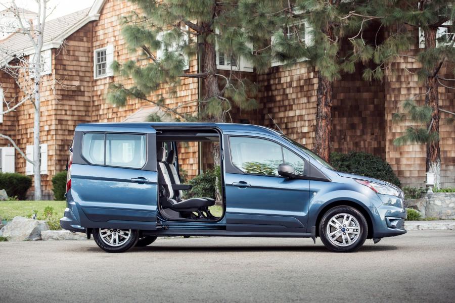  Ford Transit Connect Wagon LWB 2018 года  (NA) (фото 11 из 12)